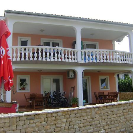 Apartments Krajacic Malinska Buitenkant foto