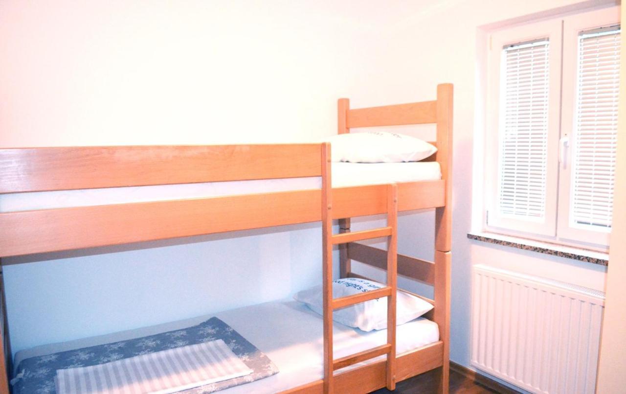 Apartments Krajacic Malinska Buitenkant foto